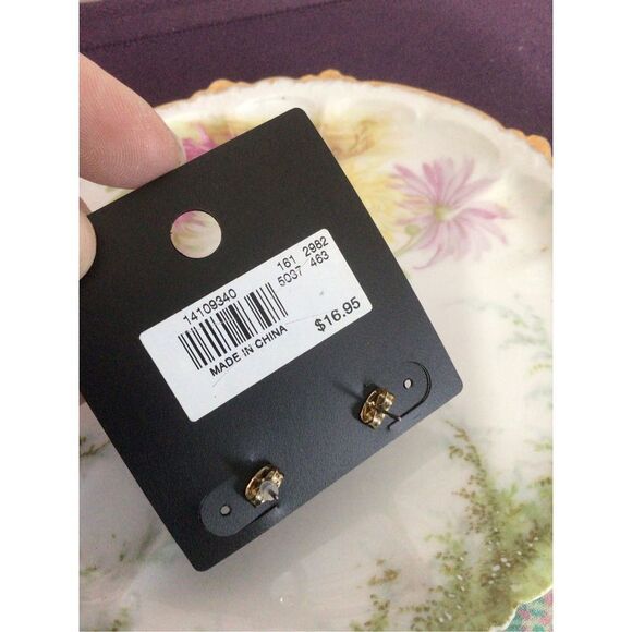 NWT The Limited Little Red Bow Earrings Red/ Gold Pierced Studs - Picture 2 of 11